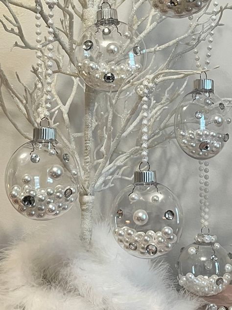 Diamonds & Pearls Ornament Pearl Crystal Ornaments Holiday - Etsy Glam Christmas Decor, Pearl Ornaments, Silver Christmas Decorations, Glam Christmas, Christmas Themes Decorations, White Christmas Decor, Crystal Ornament, Holiday Crafts Christmas, Pearl Crystal