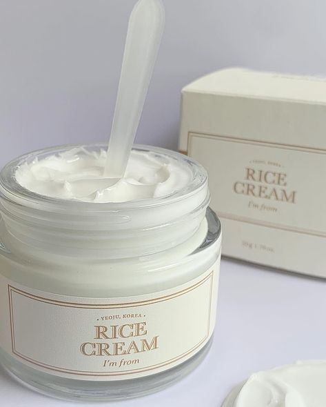 I’m from Rice Cream 🌾🤍 A true natural skincare gem! I’m from Rice Cream is simple deeply nourishing and perfect for those who have sensitive skin. Packed with natural ingredients like 77.78% Rice Extract, minerals, vitamin B and E, which effectively control sebum production. This rice cream specifically helps improve skin tone and barrier from sun damage. It instantly melts on the skin upon applying leaving a glowing and plump complexion. Because of its thick consistency and super hydratin... Im From Rice Cream, Rice Moisturizer, Rice Skin Care, Rice Cream Recipe, Rice Cream, Skincare Moisturizer, Skincare Store, Super Glow, Improve Skin Tone