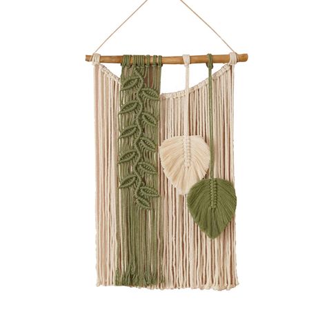 Easy macrame wall hanging