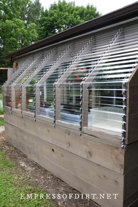 Diy Greenhouse Attached To House, Front Porch Greenhouse, Green House Plans Diy How To Build, Greenhouse Lean To, Lean To Green House, Leanto Greenhouse, Cute Green House, Diy Lean To Greenhouse, Lean To Greenhouse Plans