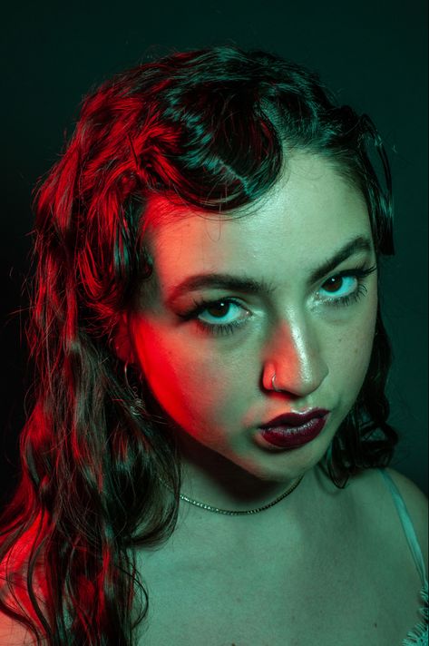 Portraits With Colored Lighting, People In Colored Lighting, Portraiture Photography Lighting, Gel Light Photography, Green And Red Drawing, Detailed Portrait Photography, Colour Gels Photography, Coloured Portrait Photography, Green Lighting Portrait