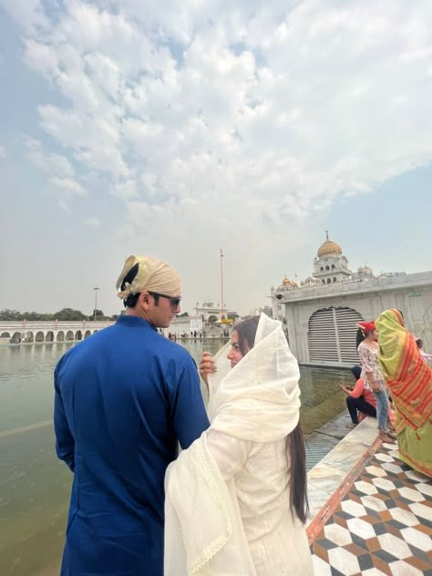 Punjabi Couple, Desi Love, Couple Picture Poses, My Kind Of Love, The Love Club, Desi Aesthetic, Cute Couple Poses, Indian Aesthetic, Couples Poses For Pictures