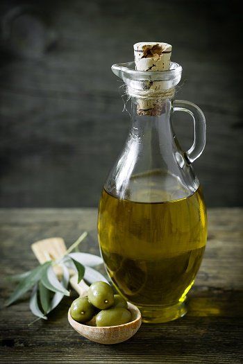 Foto Still Life, Still Life Pictures, Cooking With Olive Oil, Still Life Photos, Oil Dispenser, The Cave, Still Life Art, Still Life Photography, Wicks