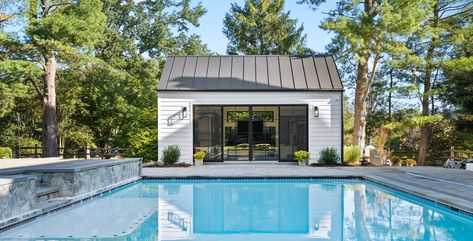 Backyard Pool House Shed, Shed Pool House Ideas, Pool House Gym, Tiny Pool House, Adu Designs, Small Pool House, Shed Pool House, Small Pool Houses, Mil Suite