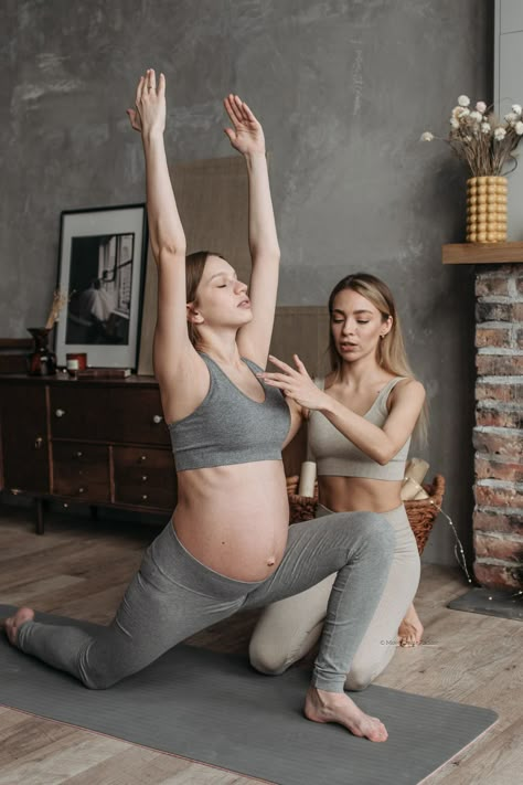 Second Trimester Yoga, Third Trimester Yoga, Instructor Aesthetic, Yoga For Pregnant Women, Prenatal Pilates, Pregnancy Yoga Poses, Yoga Pregnancy, Pregnancy Pilates, Tips For Pregnancy