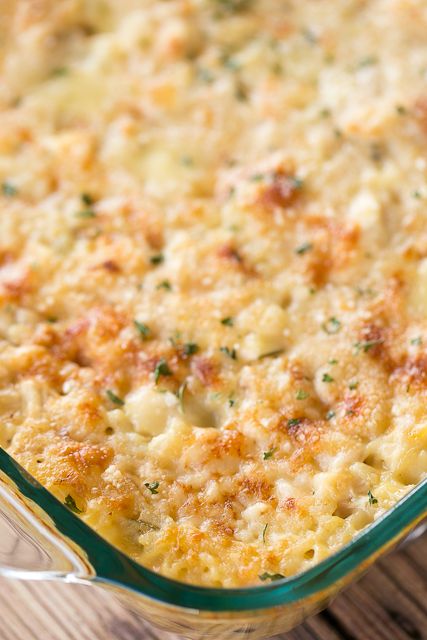 Old School Chicken and Rice Casserole - seriously THE BEST!!! Everyone cleaned their plate and went back for seconds - even our picky eaters!!! Chicken, cream of chicken, cream of mushroom, cream of celery, onion powder, garlic powder, water, milk, instant rice and parmesan cheese. This has quickly become a family favorite! We make it at least once a month. SO good!! Crowd Recipes, Chicken And Rice Casserole, Chicken Rice Casserole, Rice Casserole Recipes, Cream Of Celery, Instant Rice, Poultry Dishes, Celery Soup, Meals Ideas