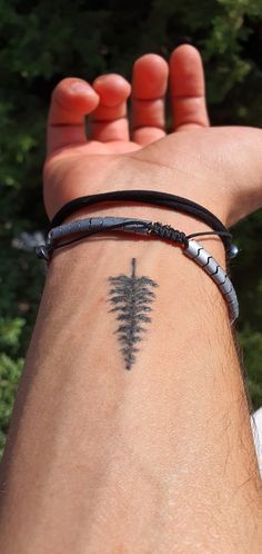 Small Tattoo For Arm For Men, Tattoo Ideas For Men Stick And Poke, Wrist Tattoos For Guys Men Design, Small Men Wrist Tattoos, Tattoos For Wrist Men, Cool Small Mens Tattoos, Tree On Hand Tattoo, Mens Tattoos Ideas Hand, Small Cool Tattoos For Guys Arm