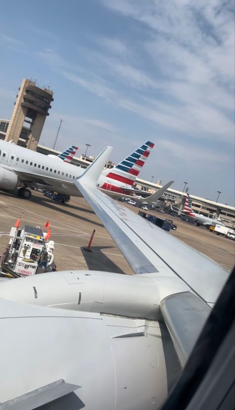 Picture of American Airlines airplanes at DFW airport American Airlines Format, Picture Of Airport, America Airline Format, America Airport, America Airlines, Flight Pictures, American Airport, Flight Pics, Usa Airport