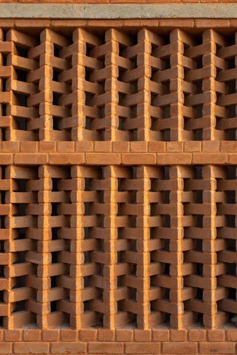 Brick Building Design, Brick Wall Architecture Facades, Brick Buildings Architecture, Laurie Baker Brick Jali, Brick Jali Design Exterior, Brick Facade Design Architecture, Brick Facade Pattern, Brick Screen Wall, Brick Masonry Design