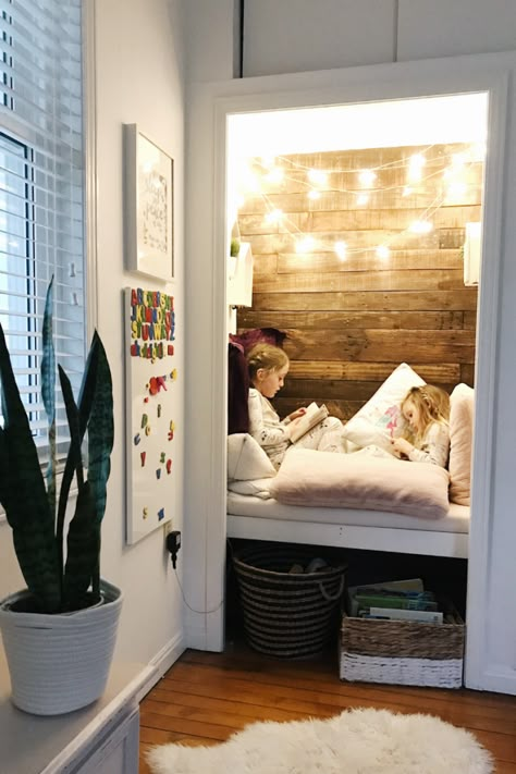 Create a cozy reading nook your kids will enjoy for years to come. A cozy place to curl up, surrounded by pillows, blankets and your favourite books. Gömda Rum, Closet Nook, Reading Nook Closet, Kids Nook, Reading Nook Kids, Reading Nook Ideas, Bedroom Nook, Nook Ideas, Kid Closet