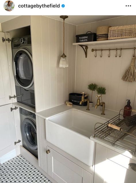 Hidden Laundry In Mudroom, Country House Mudroom, Utility Room No Windows, Cottage Utility Room, Small Laundry Room Mudroom Combo, Utility Toilet Room, Small Boot Room Ideas, Small Utility Room With Toilet, Toilet Utility Room