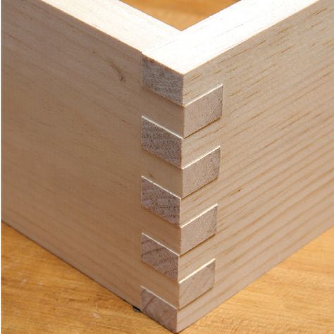 Box-Joint Basics Joinery Tools, Woodworking Jigsaw, Circular Saw Blade, Box Joints, Woodworking Joinery, Wood Joints, Woodworking Joints, Wood Joinery, Woodworking Jigs