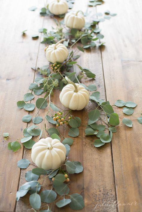 White Pumpkin Centerpieces, Pumpkin Tablescape, White Pumpkin Decor, Pumpkin Table Runner, Pumpkin Wedding, Pumpkin Centerpieces, Thanksgiving Table Settings, Fall Tablescapes, Thanksgiving Tablescapes