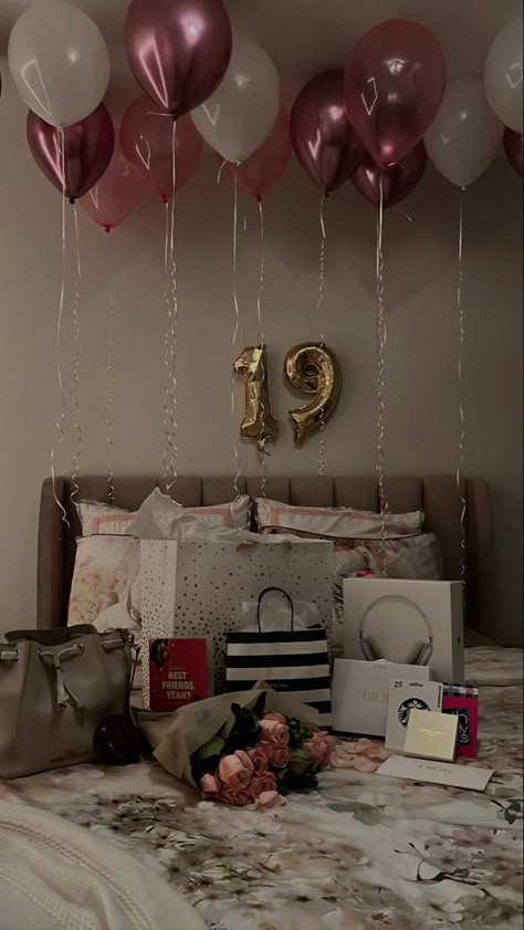 #birthday #birthdayinspo #bed #decor #gifts #presents #nineteen #bday #balloons #makeup #sephora #flowers 19th Birthday Presents, Bday Balloons, 19th Birthday Gifts, Surprise Birthday Decorations, Happy Birthday Decor, Birthday Room Decorations, Makeup Sephora, Simple Birthday Decorations, Birthday Goals