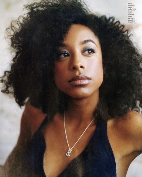 CORINNE BAILEY RAE’S 45TH BIRTHDAY | on this day — 45 years ago — the belle & 2x grammy-award winning r&b artist, miss corinne bailey rae was born. her song “like a star” was EVERYWHERE back in 2006! i remember it like it was yesterday & so obsessed with it. her entire debut LP was amazing. i wore that album to the ground. she has such a wondrous voice that calms the body & the mind. it’s so pretty. happy birthday to this pretty goddess right here. 🏹🌬️🍃🌷 🏷️ | #corrinebaileyrae #likeastar #go... Pisces Eyes, Corrine Bailey Rae, Red Lipstick Tips, Pretty Happy Birthday, Corinne Bailey Rae, Natural Hair Movement, Upbeat Songs, 45th Birthday, Back In 2006