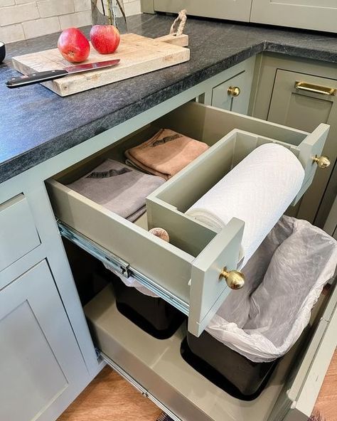 Is this a 𝐧𝐞𝐞𝐝 maybe not, but is this a 𝐰𝐚𝐧𝐭 ABSOLUTELY! Paper towels are the biggest eye-sore on the kitchen counter. Why not have a hidden compartment?⁠ #kitchendesign #designertips #smartkitchen #kitchenmodifications #kitchenpullouts #carpentry #kitchengoals #kitcheninspo #kitchenideas #kitchenremodel Kitchen Towels Storage, Kitchen Island Storage, Hidden Kitchen, Kitchen Cabinet Drawers, Kitchen Drawer Organization, Smart Kitchen, Kitchen Cabinet Storage, Cabinet Ideas, Kitchen Drawers