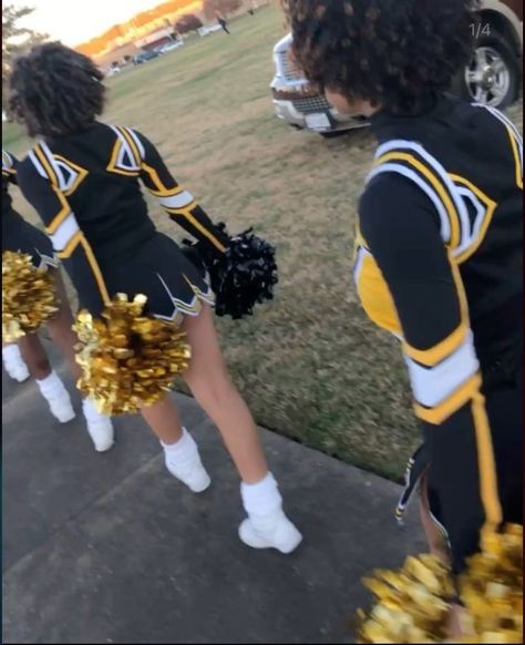 Black Cheerleaders Outfit, Black Cheer Aesthetic, Cheerleader Aesthetic Black, Highschool Cheer Aesthetic, Cheerleading Outfits For Practice, Cheer Photo Poses, Cheer Fits, Cheer Black, Cheer Practice Outfits