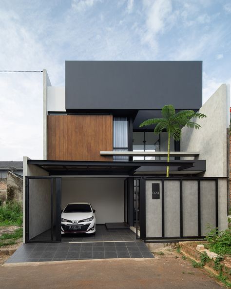 LOCALIC Modern Industrial House, Industrial House Exterior, House Location, Modern Tropical House, Modern Minimalist House, Industrial Home Design, Contemporary House Exterior, Modern House Facades, Architect Design House