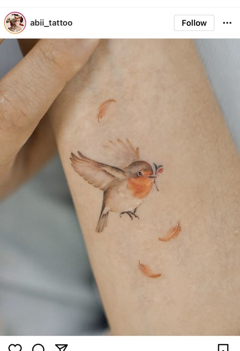 Tiny Tattoo Ideas For Women, Yellow Bird Tattoo, Look Tattoo, Robin Bird Tattoos, Robin Tattoo, Delicate Tattoos For Women, Red Bird Tattoos, Tiny Bird Tattoos, Watercolor Bird Tattoo