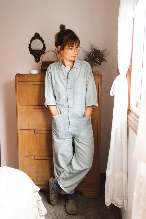 A Week of Real Outfits feat. the Boiler Suit Jumpsuit Painter Jumpsuit Outfit, How To Style Boiler Suit, Styling A Boiler Suit, Womens Boiler Suit, Boiler Suit Women, Farming Outfit Women, Denim Boiler Suit Outfit, Boiler Suit Pattern, Coverall Outfit Women