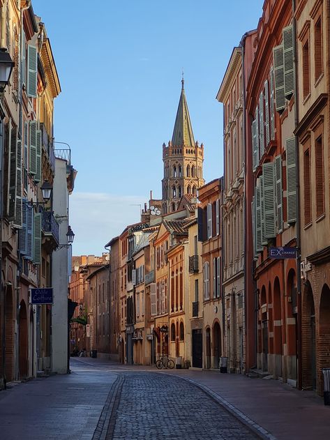 2 Days in Toulouse — Chrissi Hernandez Europe Interrail, 2025 Travel, Canal Du Midi, Channel Islands National Park, Toulouse France, Student Accommodation, Euro Summer, Europe Vacation, Coastal Landscape