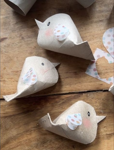 Diy Paper Lanterns, Toilet Paper Crafts, Easy Easter Decorations, Ideas For Easter Decorations, Easter Decorations Dollar Store, Toilet Paper Roll Crafts, Paper Birds, Bird Crafts, Ideas For Easter