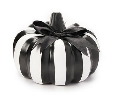 Fall Front Porch Decor Black And White, Black And White Pumpkin Decor, Black And White Table Decorations, White And Black Color Palette, Black Pumpkins, Animated Halloween Props, Elegant Pumpkins, Animated Halloween, Candy Costumes