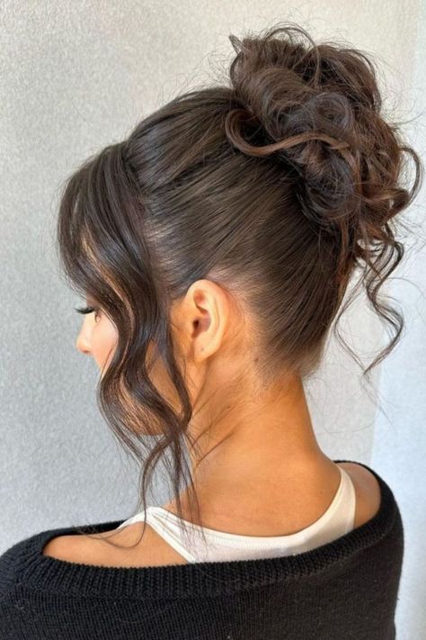 Effortless High Bun Prom Hairstyle Bun, Prom Hair Up, Formal Hairstyles Updo, Grad Hair, Cute Bun Hairstyles, High Bun Hair, Bun Ideas, High Updo, High Bun Hairstyles