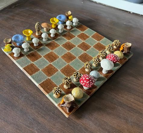 Mushroom Chess Set Handmade Ceramic Edible and Poisonous - Etsy Mushroom Chess, Clay Diy Projects, Pottery Crafts, Ceramics Pottery Art, Ceramics Projects, Clay Art Projects, Mushroom Art, Ceramics Ideas Pottery, Diy Clay Crafts