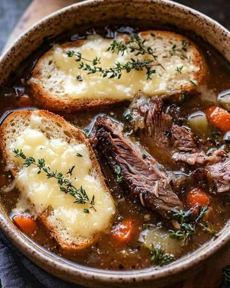 French Onion Beef Short Rib Soup. Tender short ribs, caramelized onions, and Gruyère-topped French bread make this a perfect winter dish. Savory Short Rib French Onion Soup With Gruyere Toast, Rib Soup Recipe, Short Rib Soup, Rib Soup, Quick Soup Recipes, Quick Soup, Short Rib, Slow Cooked Beef, Braised Short Ribs