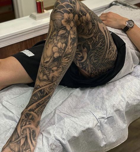 Japanese Leg Sleeve, Tattoo Floral, Tattoo Animal, Tattoo Japanese, The Best Tattoos, Tattoo Traditional, Leg Sleeve, Neo Traditional, Mandala Tattoo