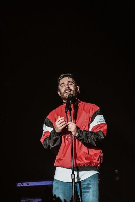 Jon Bellion Wallpaper, Jon Bellion, Pink House, Stylish Mens Outfits, Cartoon Character Design, Beautiful Mind, Fav Celebs, My Favorite Music, Music Playlist