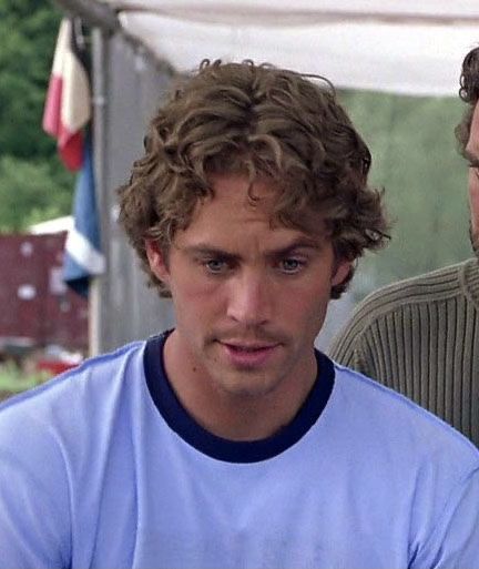 Paul Walker Haircut Long, Paul Walker Long Hair, Paul Walker Curly Hair, Paul Walker Hairstyle, Brian Oconner Outfits, Paul Walker Haircut, Paul Walker Hair, Fast And Furious Paul Walker, Mexico Summer