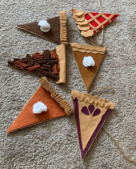 Assorted Felt Pie Banner-holiday/thanksgiving/fall Decor - Etsy Felt Pie, Pie Banner, Fall Felt Crafts, Fall Pies, Thanksgiving Banner, Fall Banner, Adornos Halloween, Felt Banner, Diy Banner