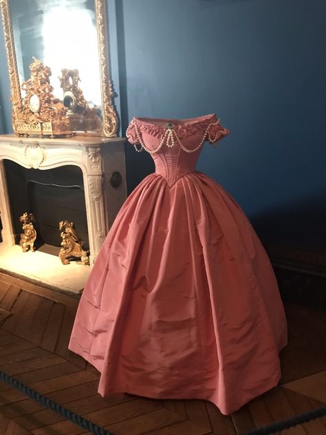 1800s Pink Dress, Princess Dress 1800, Victorian Fashion Dresses Ball Gowns, 1890s Dress Ball Gowns, 1850 Ball Gown, 1800’s Dresses, 1840s Dress Ball Gowns, 1850s Dress Ball Gowns, 1520s Fashion