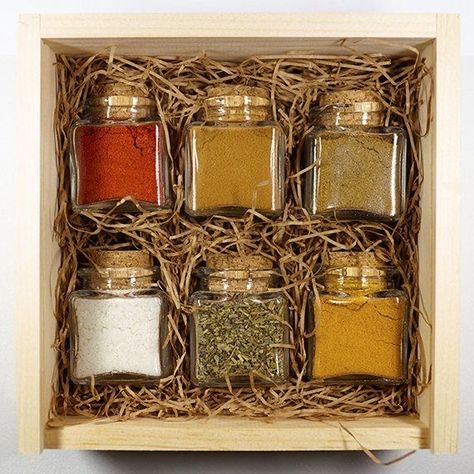 Spices Gift Basket Ideas, Spice Gift Basket, Spice Basket, Organic Food Packaging, Finishing Salt, Spices Packaging, Spice Gift, Silver Christmas Decorations, Herbs Spices