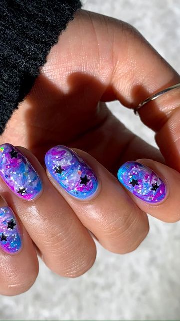 ORLY on Instagram: "Galaxy nails get a makeover in Kelli Marissa style! @lacquerdiary3.14 shows how to mix @kellimarissa shades and base coat Kiss The Bride to create this marbled effect! 🌌💫" Kelli Marissa, Kiss The Bride, Galaxy Nails, How To Mix, Base Coat, The Bride, Kiss, Shades, To Create