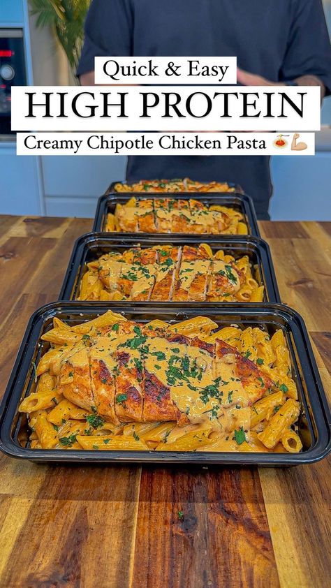 HIGH PROTEIN CREAMY CHICKEN NANDOS PASTA🍝 Easy Meal Prep🔥 If there’s something nandos need to put on their menu.. it’s this creamy… | Instagram Protein Dinner Recipes, High Protein Recipes Dinner, Weeknight Dinner Ideas, Easy High Protein Meals, Pasta Easy, High Protein Dinner, Protein Dinner, High Protein Meal Prep, Healthy High Protein Meals