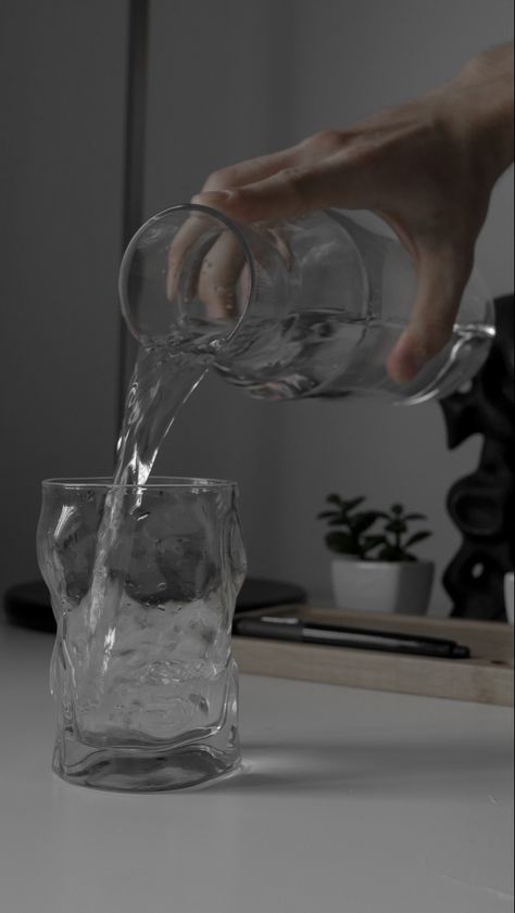 Jug Of Water Aesthetic, Drinking Water Aesthetic Dark, Gallon Of Water Aesthetic, Air Putih Aesthetic, Cup Of Water Aesthetic, Water Glass Aesthetic, Glass Of Water Aesthetic, Drink Water Aesthetic, Drinks Glasses