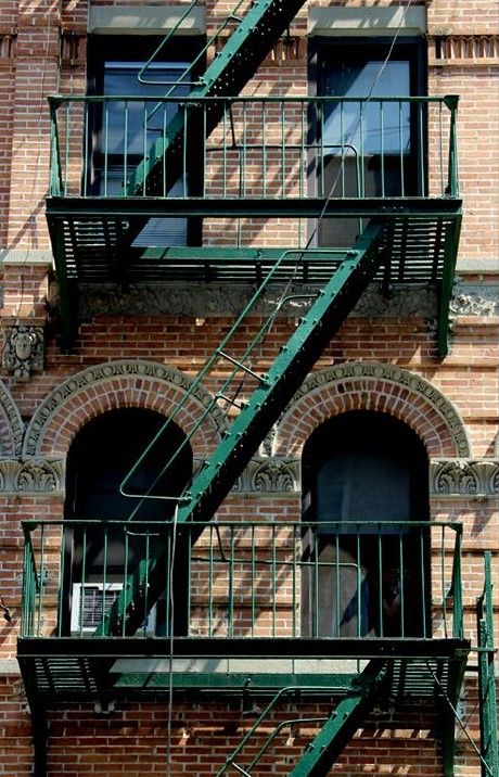 Creepy Settings, Chinatown New York, Outside Stairs, New York Buildings, Francis Picabia, Creation Photo, Fire Escape, New York State Of Mind, New York Life