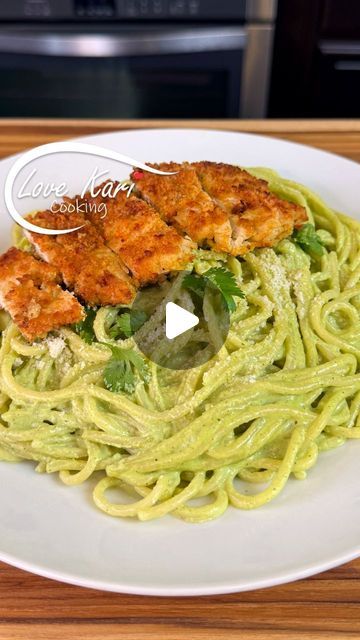 Karina Valladares on Instagram: "Green Spaghetti Espagueti Verde Pasta Mexicana. If you haven't tasted Espagueti Verde (Green Spaghetti) you're missing out! 😋 This easy and delicious Mexican dish features spaghetti in a creamy, non-spicy poblano sauce 🥰 Perfect as a side dish or the star of your meal. I hope you enjoy this recipe. Please comment down below what recipe you will like to see next. Also, check out our YouTube Channel for the full video and for more delicious recipes. Link in Bio 😊  SPAGHETTI VERDE INGREDIENTS: ► Some salt ► 1 lb. spaghetti ► 3 roasted poblano peppers ► 8 oz cream cheese ► 1/2 cup crema Mexicana ► 3/4 cup whole milk ► 1/4 small white onion ► 2 garlic cloves ► Small bunch of cilantro ► 2 tsp chicken bouillon ► Some butter ► Queso seco (grated dry white cheese Mexican Spaghetti Verde, Green Chicken Spaghetti Recipe, Green Spaghetti With Chicken, Verde Spaghetti Recipe, Green Spaghetti Recipe Mexican With Chicken, Green Chicken Spaghetti, Green Pasta Recipe Mexican, Creamy Pasta Videos, Green Spaghetti Recipe Mexican Video