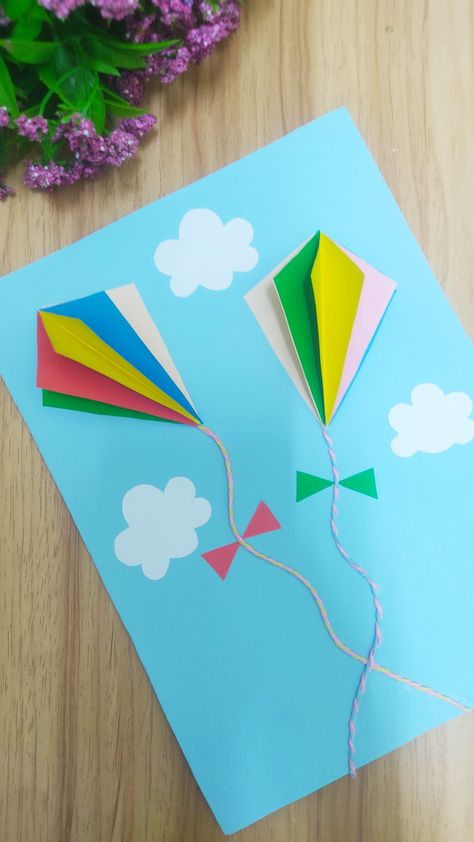 Kite Craft, Paper Kite, Simple Classroom, Kites Craft, Summer Preschool Crafts, Easy Preschool Crafts, Kite Making, Rabbit Crafts, Easy Art For Kids