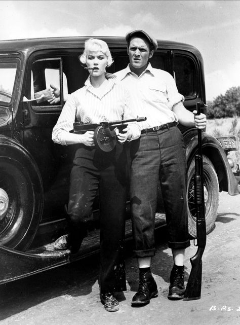 Dorothy Provine, Jack Hogan... The Bonnie Parker Story (1958) Bonnie Parker, Bonnie And Clyde, Funny Lockscreen, Dark Blue Wallpaper, Film Festivals, Bonnie N Clyde, Love Film, Sanrio Wallpaper, Cardi B