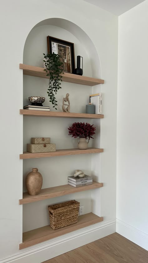 Instagram Arched Shelves Living Room, Shelf Feature Wall, Recessed Wall Shelves Bathroom, Arched Niche In Wall Living Room, Arch Niche In Wall, Arch Feature Wall Design, Recessed Arch Shelves, Arch Storage Wall, Recessed Shelves Kitchen