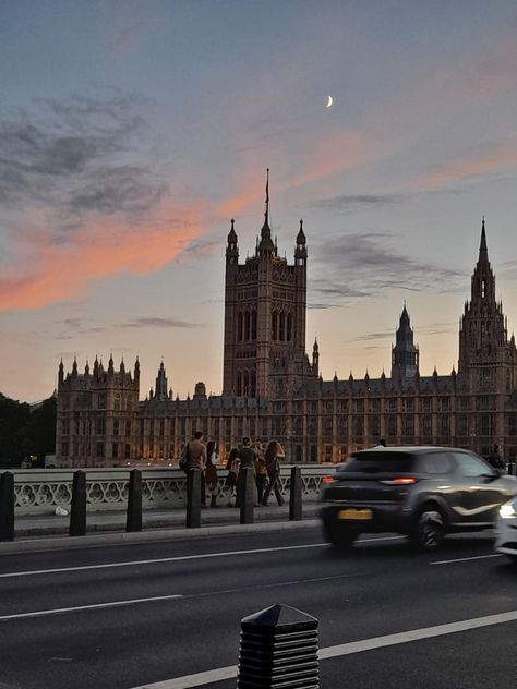 england london sunset parliament streets late night aesthetic motion Parliament Aesthetic, European Parliament Aesthetic, London England Aesthetic, London Night Life Aesthetic, Living In London Aesthetic Night, London Streets Aesthetic, British Parliament, Late Night London Aesthetic, Parliament Square London