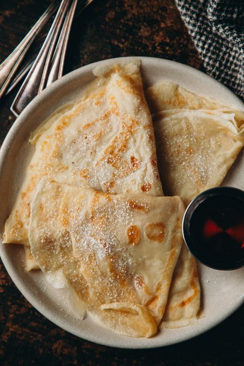 Vegan Crepes Recipe, Vegan Crepes, Easy Crepe Recipe, Vegan Breakfasts, Pancake Crepes, Vegan Baking Recipes, Vegan Inspiration, Crepe Recipes, Savory Vegan