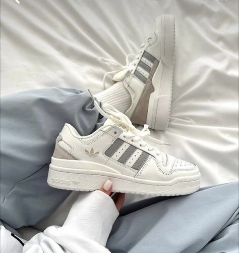 Adidas Forum Bold, Mode Aesthetic, Adidas Shoe, Shoe Hacks, Replica Sneakers, Pretty Sneakers, Forum Low, Trendy Shoes Sneakers, Aesthetic Luxury