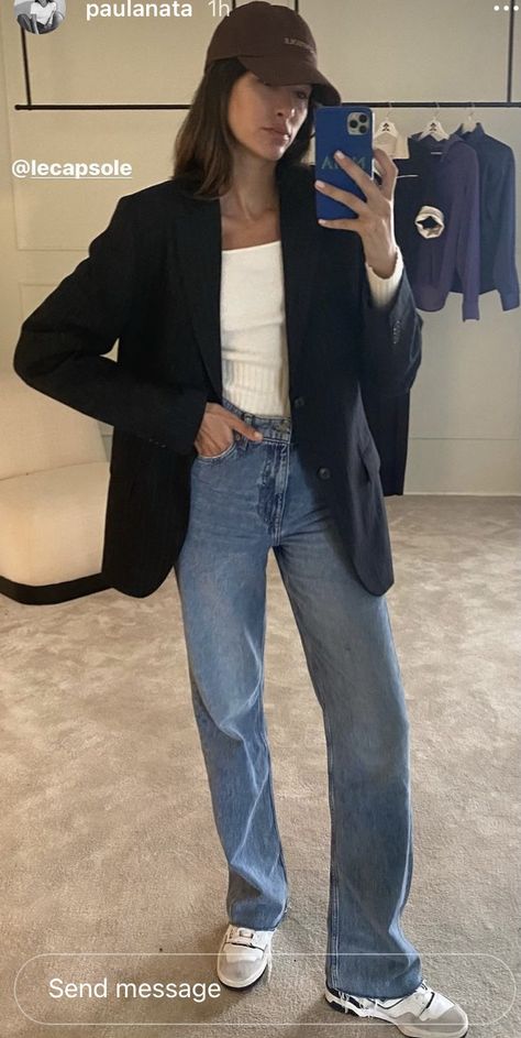 Black T Shirt Outfit, Outfit Wide Leg, Classy Old Money, Jeans Aesthetic, Blazer Street Style, Old Money Outfit, Money Outfit, Comfy Jeans, Cold Outfits