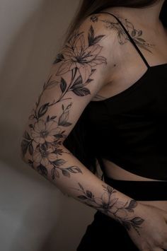 Natur Tattoo Arm, Arm Sleeve Tattoos For Women, Tattoo Concepts, Vine Tattoos, Tattoo Quotes For Women, Floral Tattoo Sleeve, Geniale Tattoos, Tatuaje A Color, Feminine Tattoo