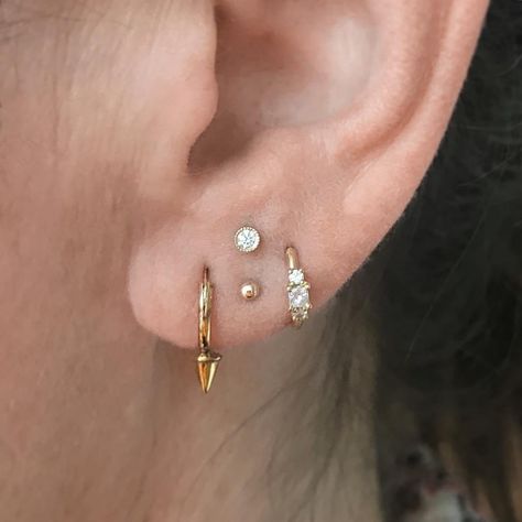 Earlobe Piercing Inspiration Piercing Snug, Ear Piercing Ideas, Spike Ring, Curated Ear, January Birthstone Jewelry, Maria Tash, Piercing Ideas, Ear Piercing, Body Piercing Jewelry